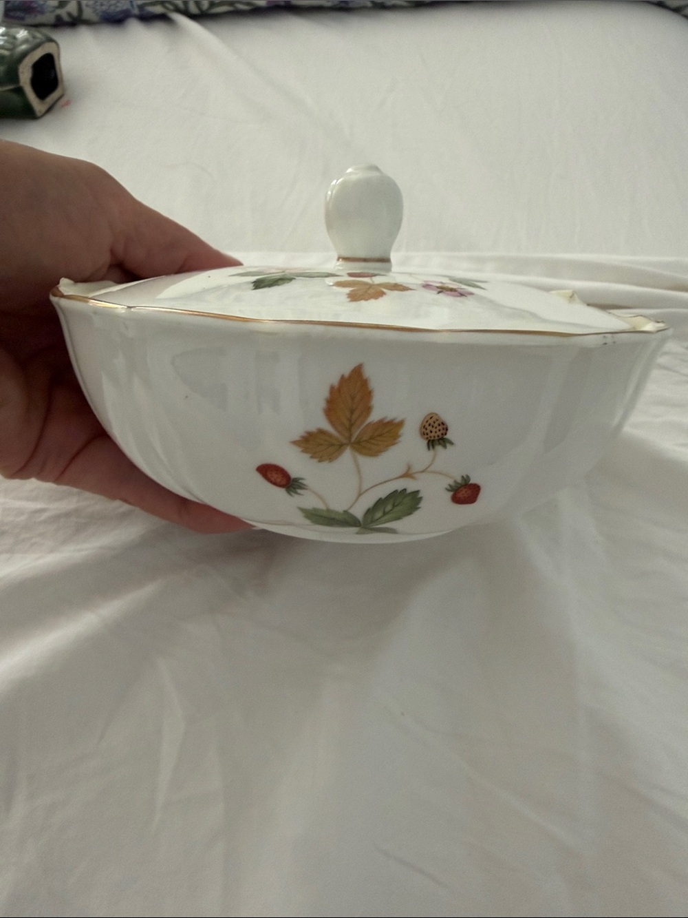 Wild Strawberry wedgewood Murray covered small bowl
